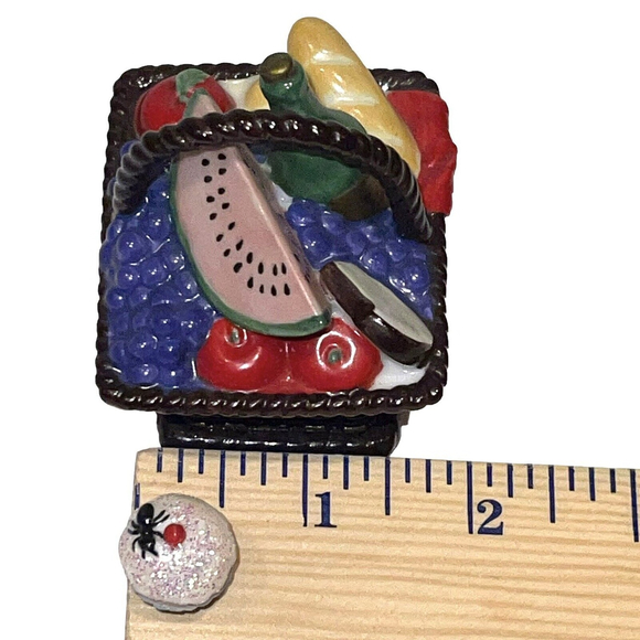 Cooking Club Of America Porcelain Picnic Basket Trinket Box with Cupcake & COA - Picture 10 of 15